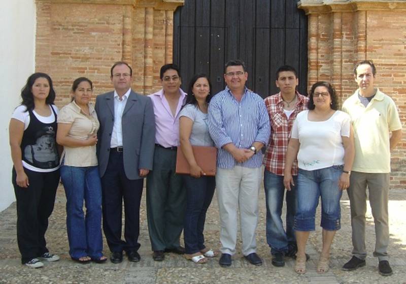 Reunión-de-la-comunidad-iberoamericana-con-la-directiva-de-la-Asociación-de-Estudios-Iberoamericanos-Rábida..jpg